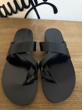 Jenni Kayne Black Crisscross Leather Flats